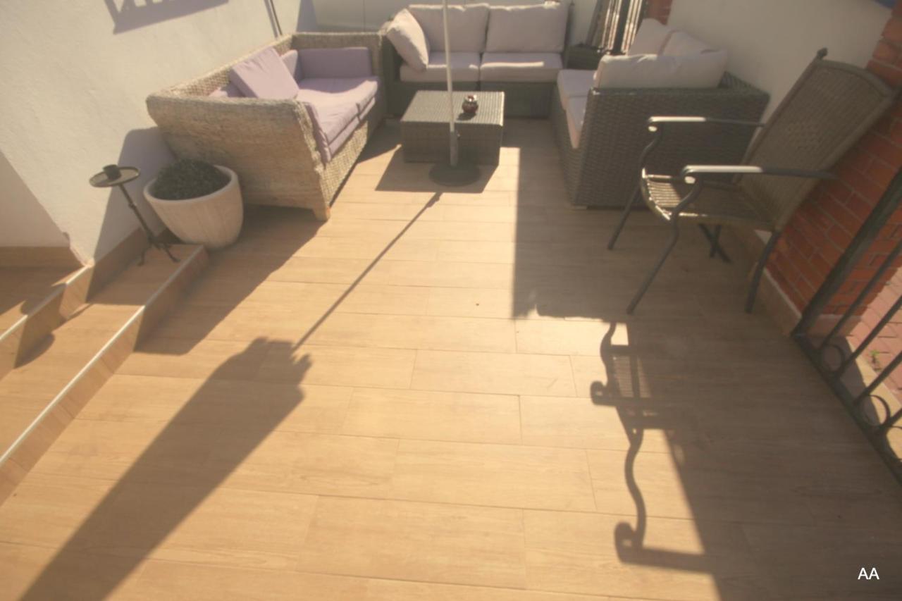 Little Peaceful Retreat Room With Bath, Heating, Terrace, Free Wifi Fridge Easy Parking Marbella Bagian luar foto