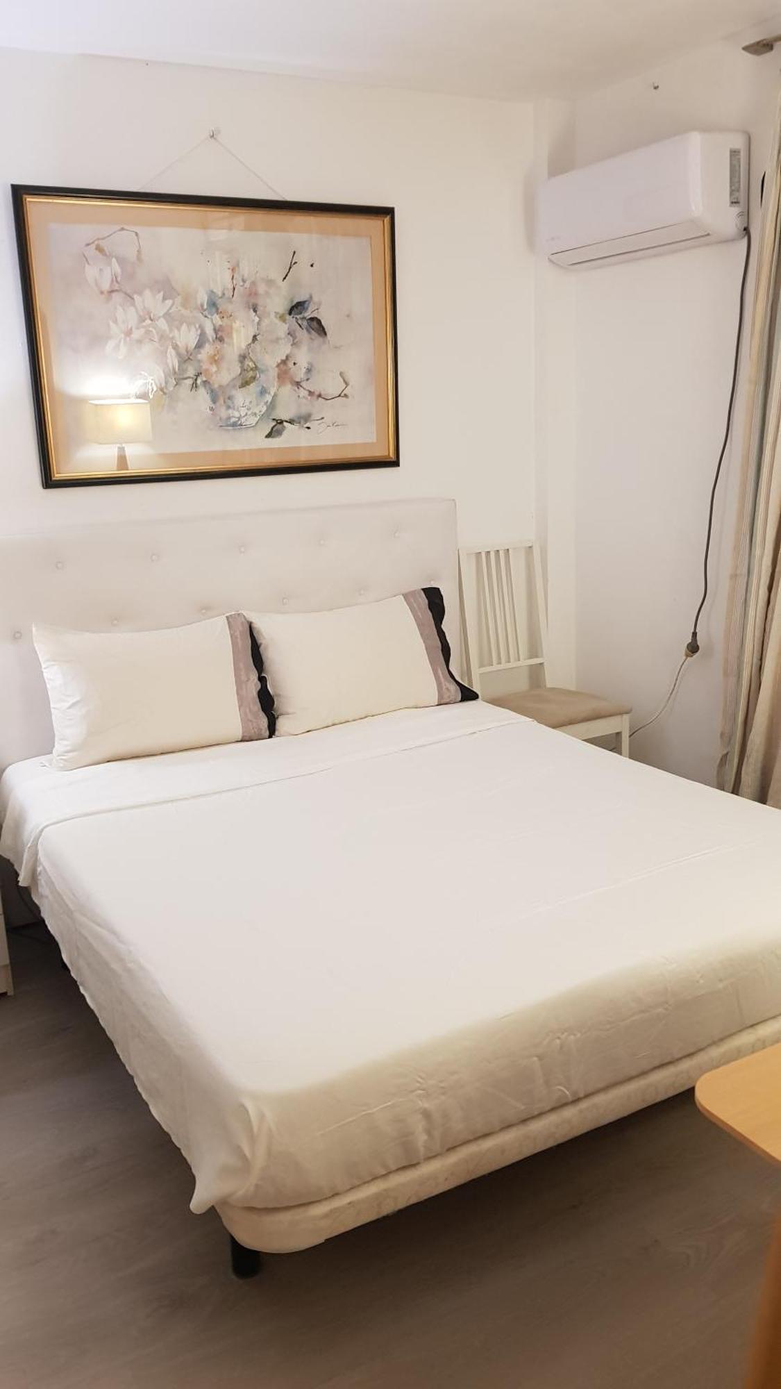 Little Peaceful Retreat Room With Bath, Heating, Terrace, Free Wifi Fridge Easy Parking Marbella Bagian luar foto