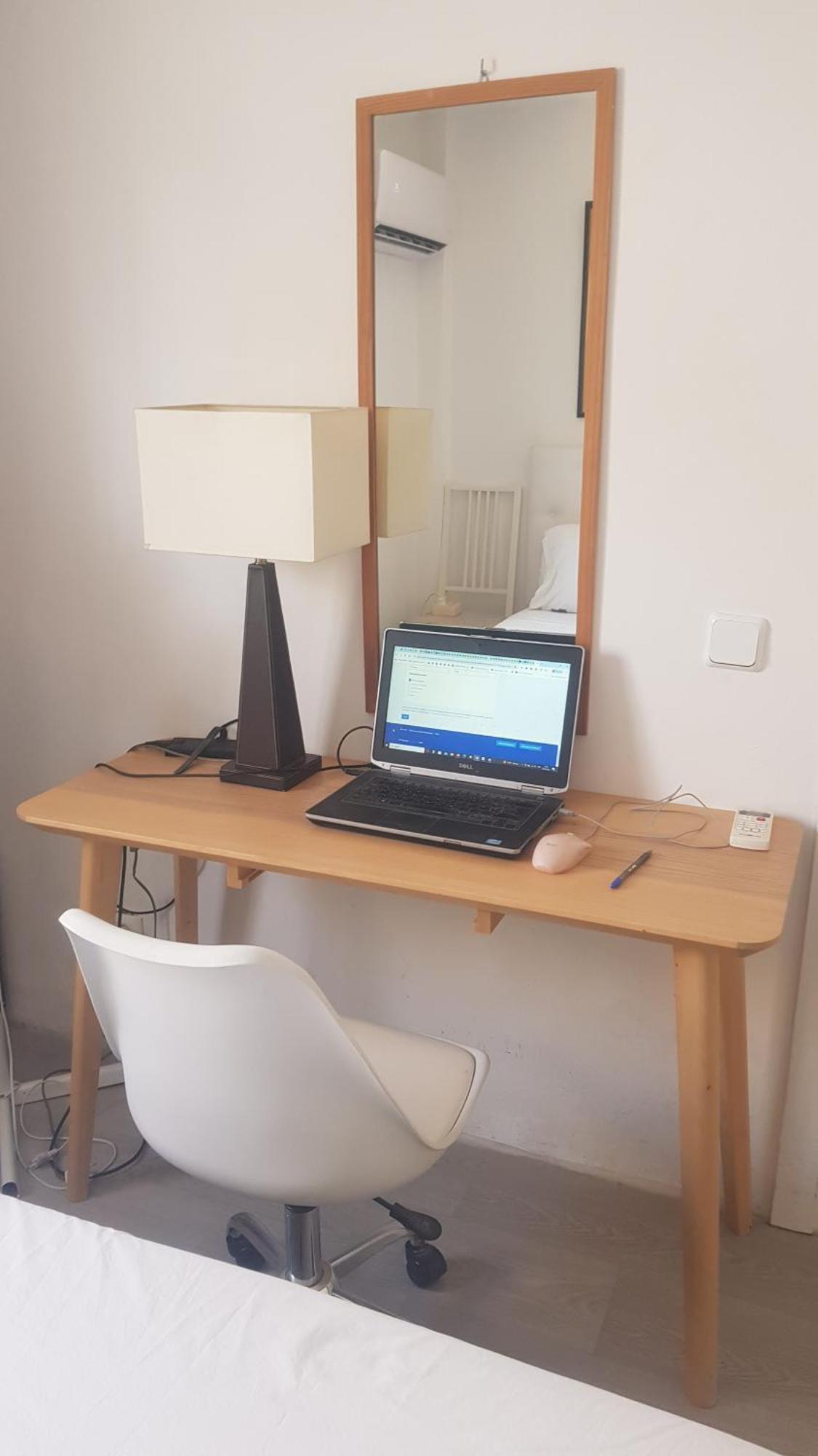 Little Peaceful Retreat Room With Bath, Heating, Terrace, Free Wifi Fridge Easy Parking Marbella Bagian luar foto