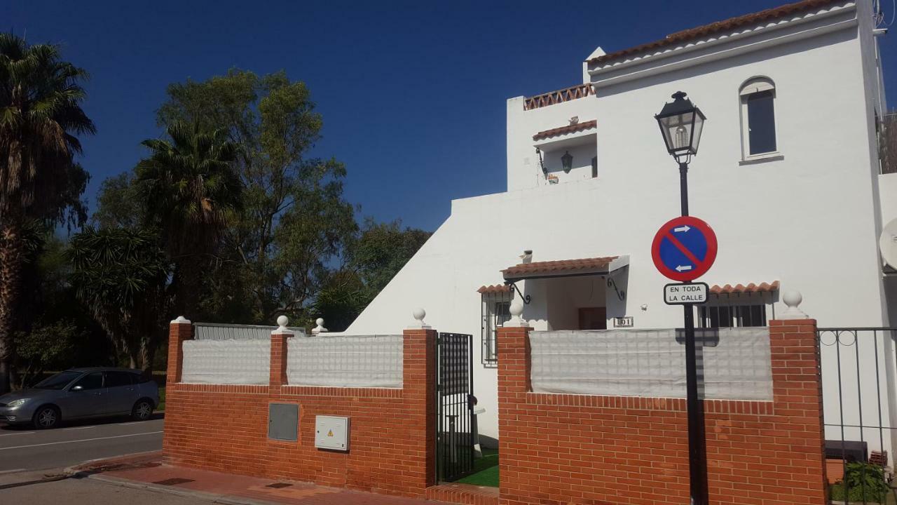 Little Peaceful Retreat Room With Bath, Heating, Terrace, Free Wifi Fridge Easy Parking Marbella Bagian luar foto